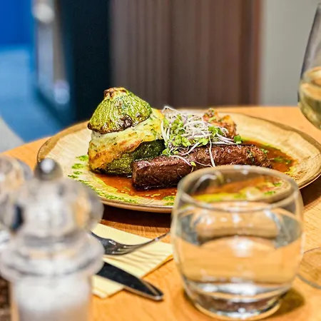 Hotel L'arcalod & Bistrot Jeanne - D'annecy - Restaurant Doussard